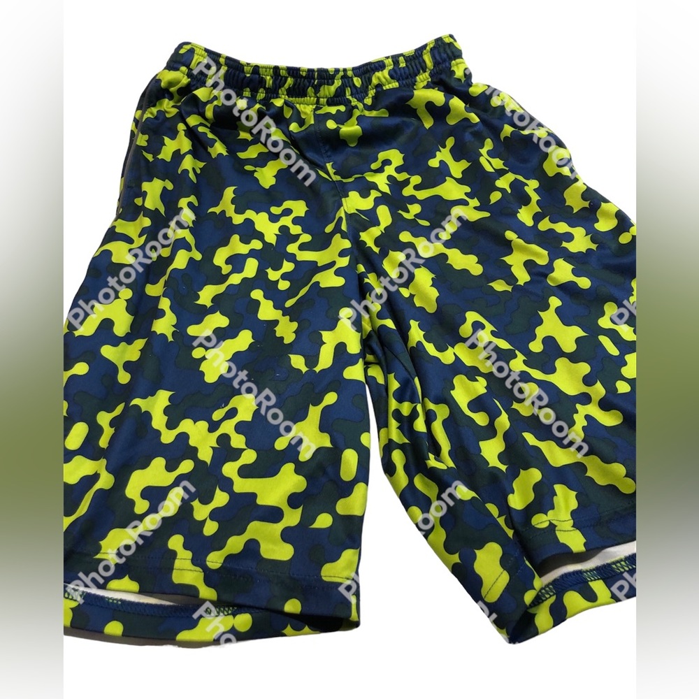 Under Armour Youth Large Youth Shots Heat Gear